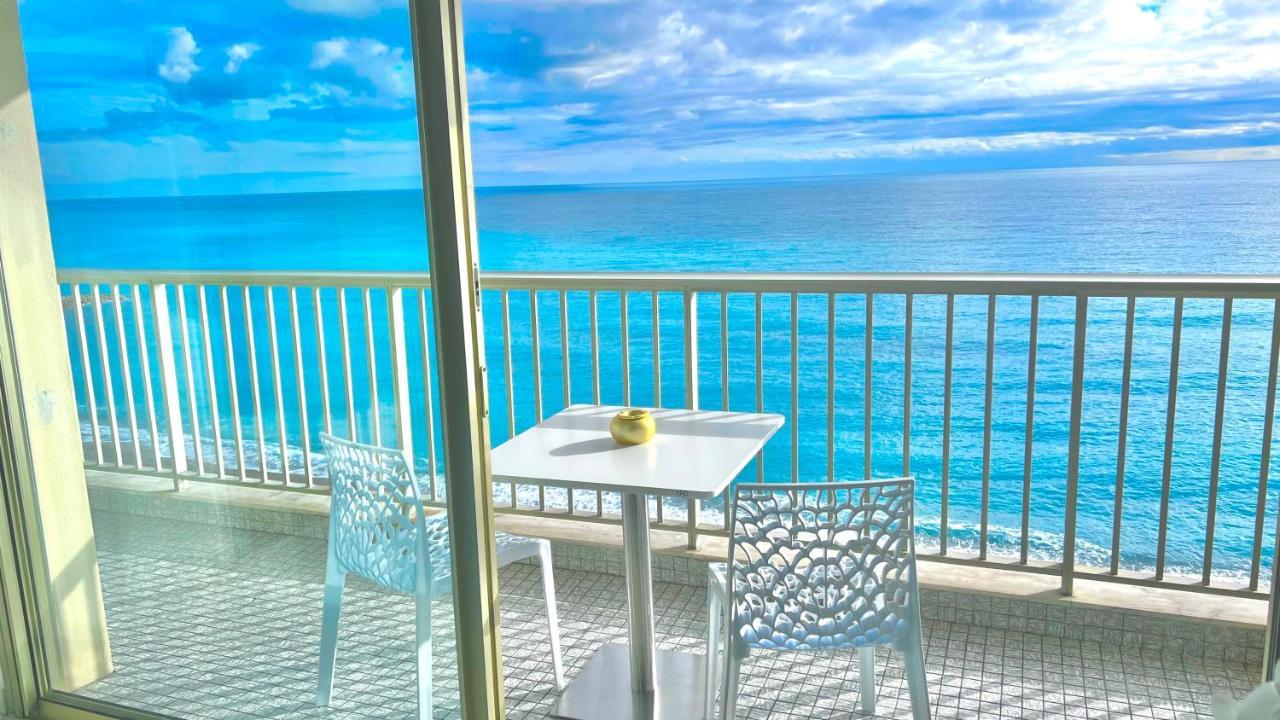 Seaviews By Jenni Menton, La Suite, Superbe Front De Mer, Top Emplacement Avec Terrasse Et Parking! Dış mekan fotoğraf