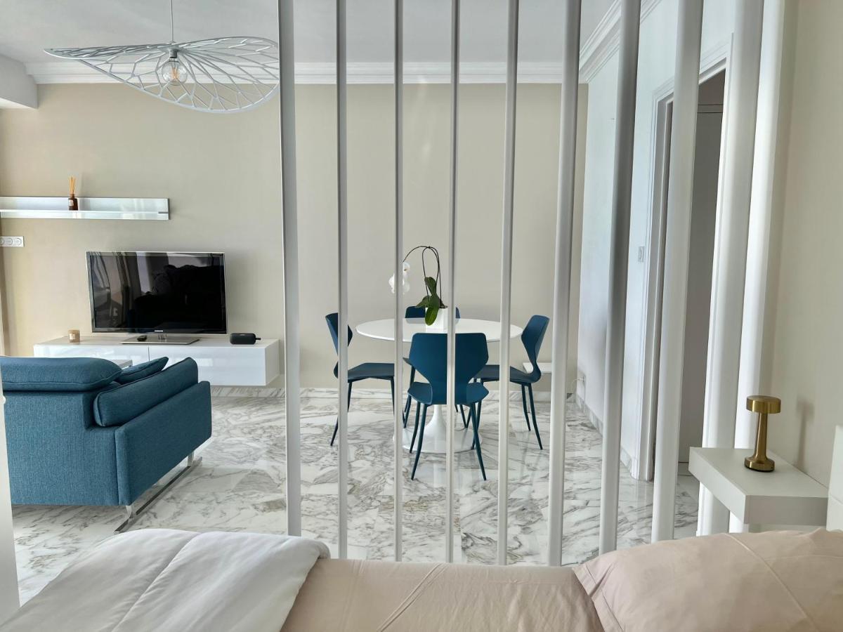 Seaviews By Jenni Menton, La Suite, Superbe Front De Mer, Top Emplacement Avec Terrasse Et Parking! Dış mekan fotoğraf